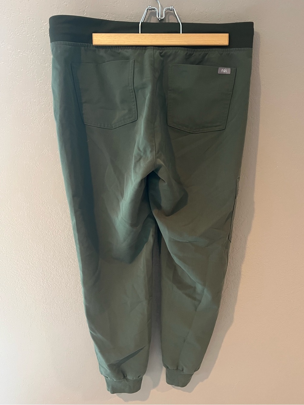 Figs Olive Green Jogger Scrub Pant - Picture 6 of 9